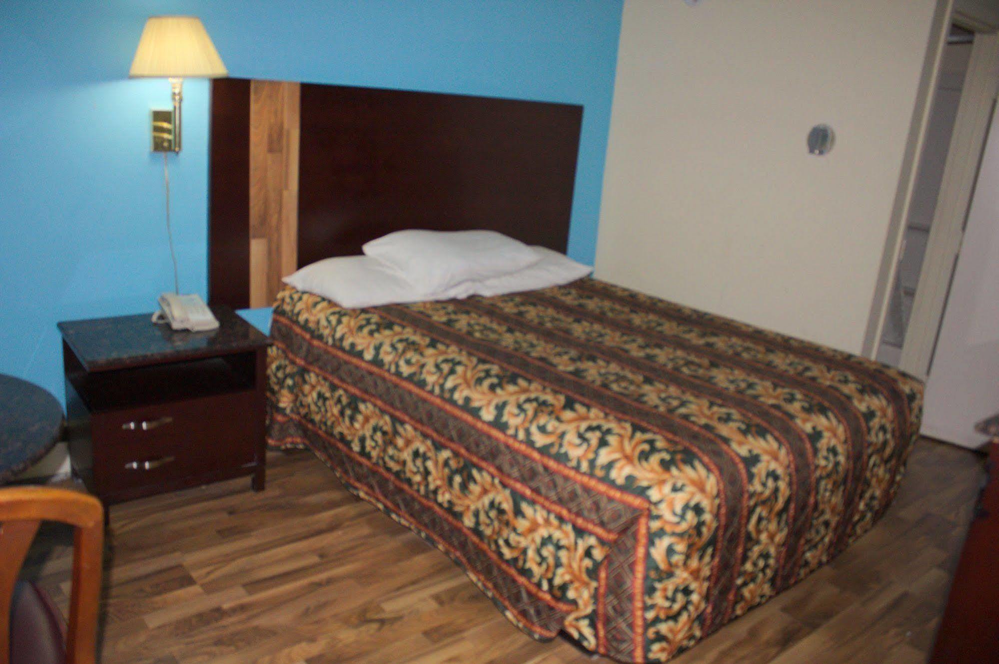 American Inn And Suites Countryside Zewnętrze zdjęcie